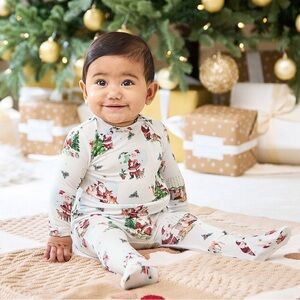 NWOT Pottery Barn Kids Santa and Reindeer Pajama Set